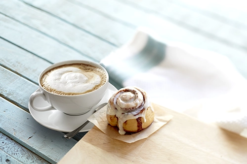 mini-bon_cappuccino-cinnabon mini-bon_cappuccino-cinnabon